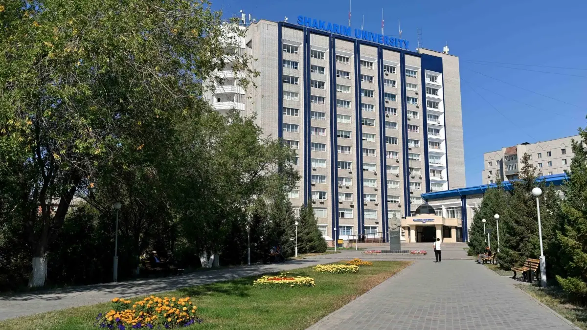 ☄️В Семее активно продолжаются работы по благоустройству