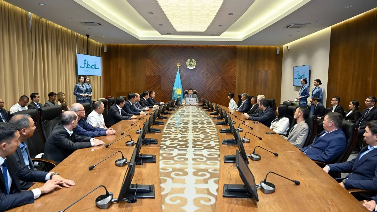 Аким области принял участие в торжественном мероприятии ко Дню строителя