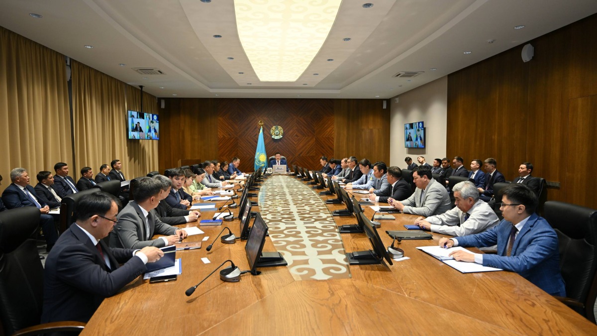 Аким области Абай поручил увеличить количество социальных магазинов в Семее