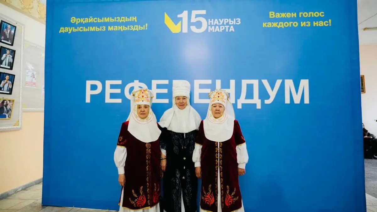 В Семее ветераны также активно голосуют за новую Конституцию.