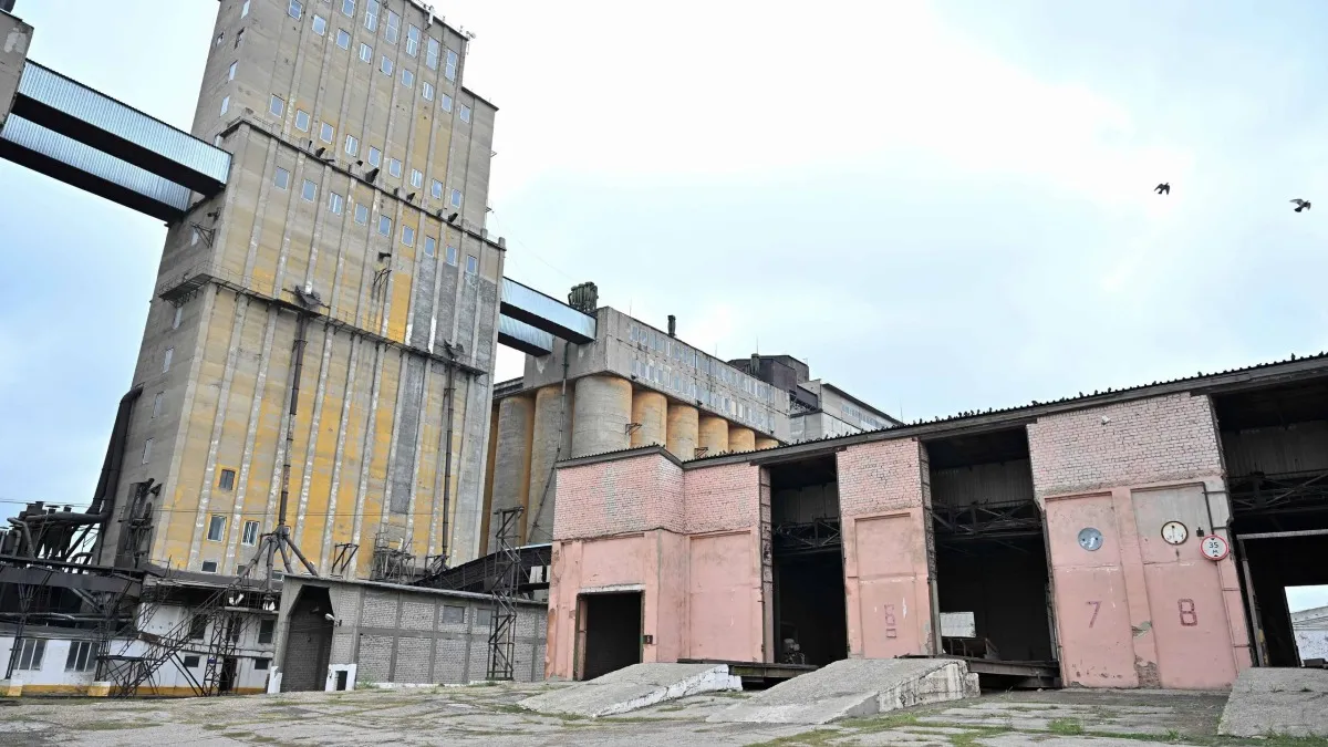 Аким области посетил «Восточно-Казахстанский мукомольно-комбикормовый комбинат»