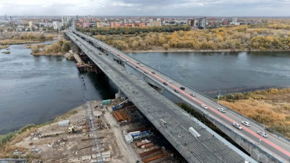 🌉Аким области проверил ход строительства нового моста в Семее