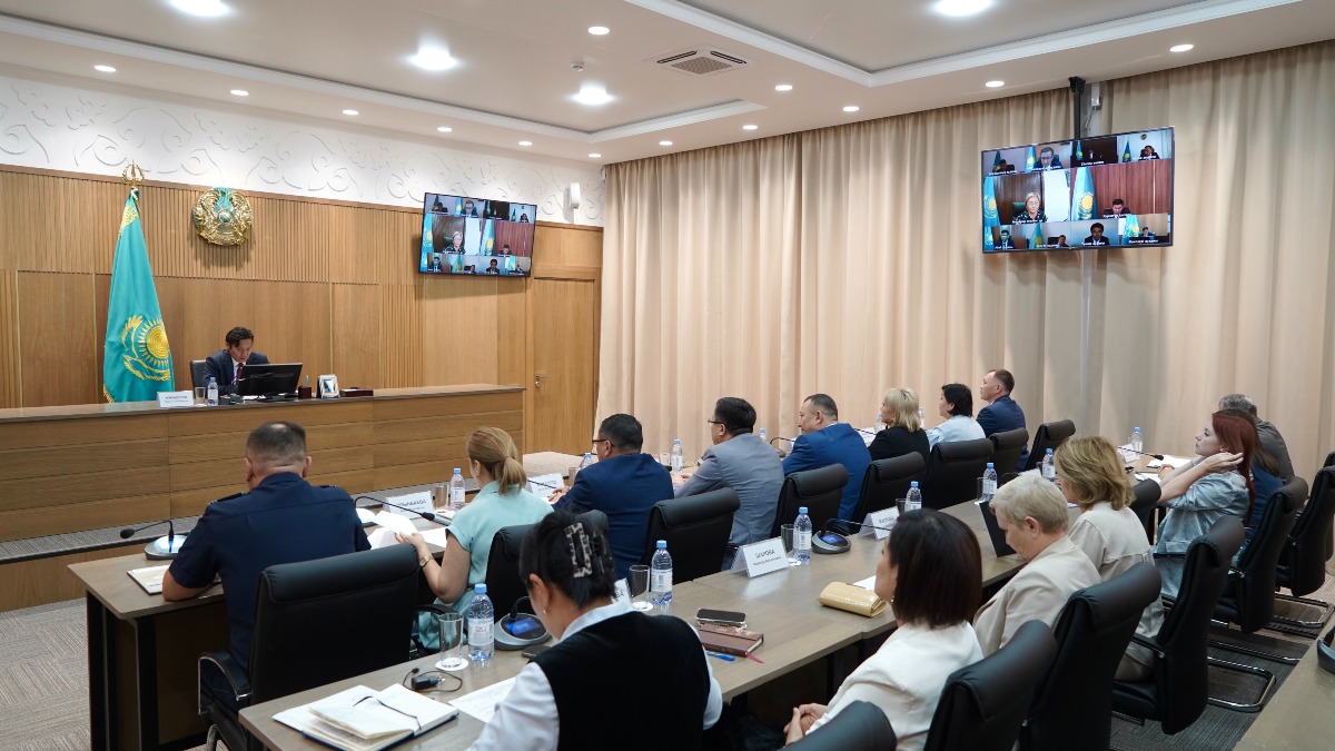 Состоялось заседание комиссии по делам женщин и семейно-демографической политике при акиме области Абай