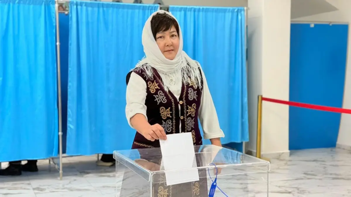 Первые казахстанцы проголосовали на республиканском референдуме по принятию новой Конституции РК 