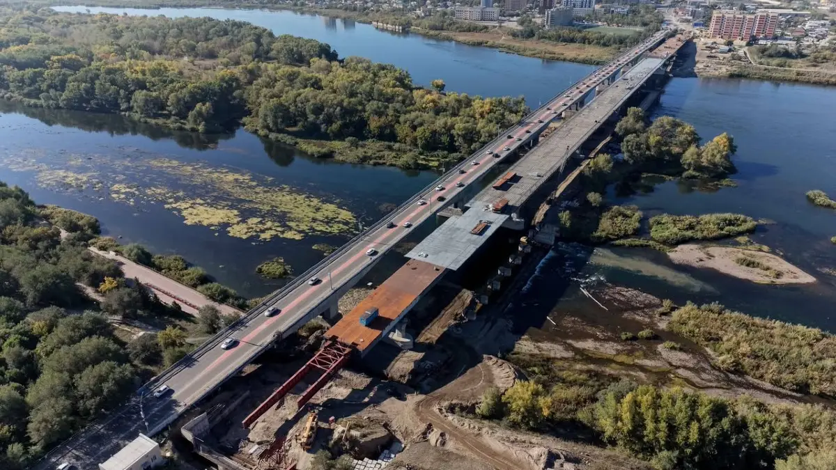 🌉Строительство нового моста в Семее завершено на 85 процентов