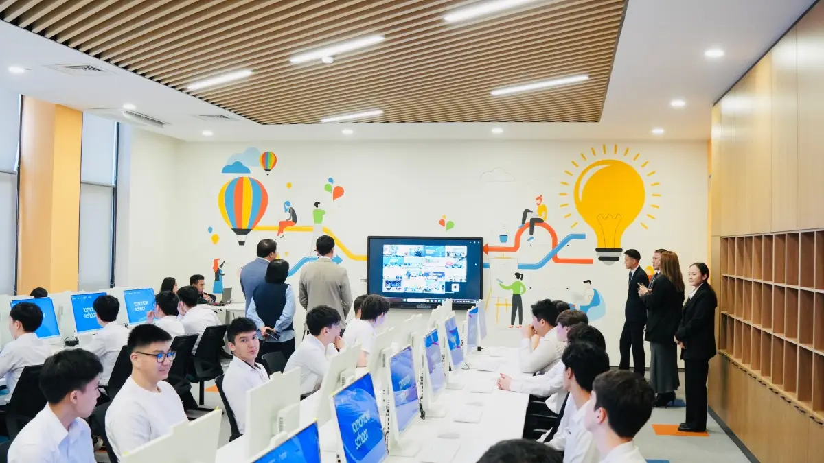 Шаг в цифровое будущее: Президент запустил сеть школ искусственного интеллекта по Казахстану