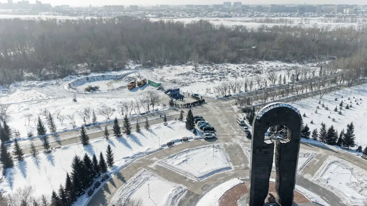 «Абайға құрмет»: в Семее началось строительство Площади государственных символов